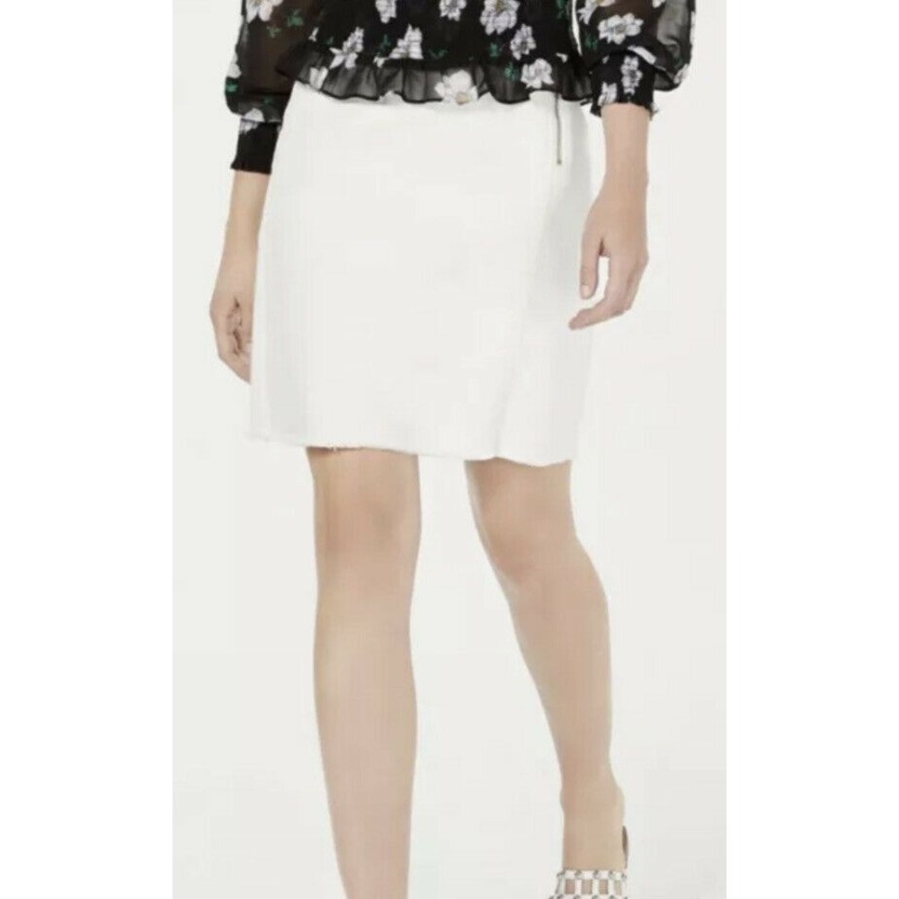 Bar III Frayed Hem Zipper Detail Mini Skirt White‎ Size 8 NWT